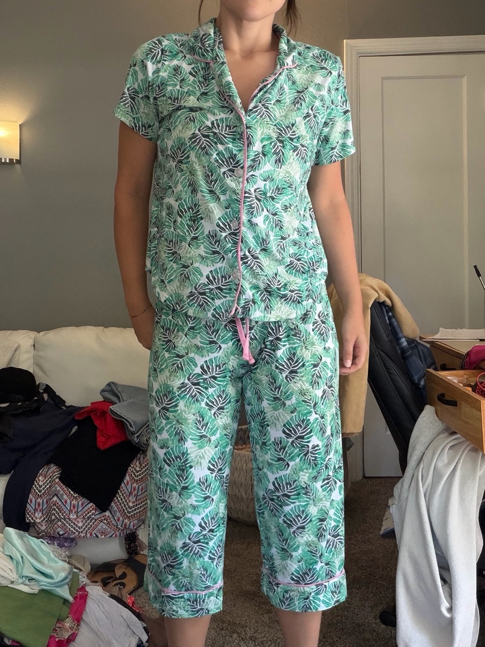 Tropical Green Leaf-Print Short-Sleeve & Capris Pajama Set - Picture 8 of 16